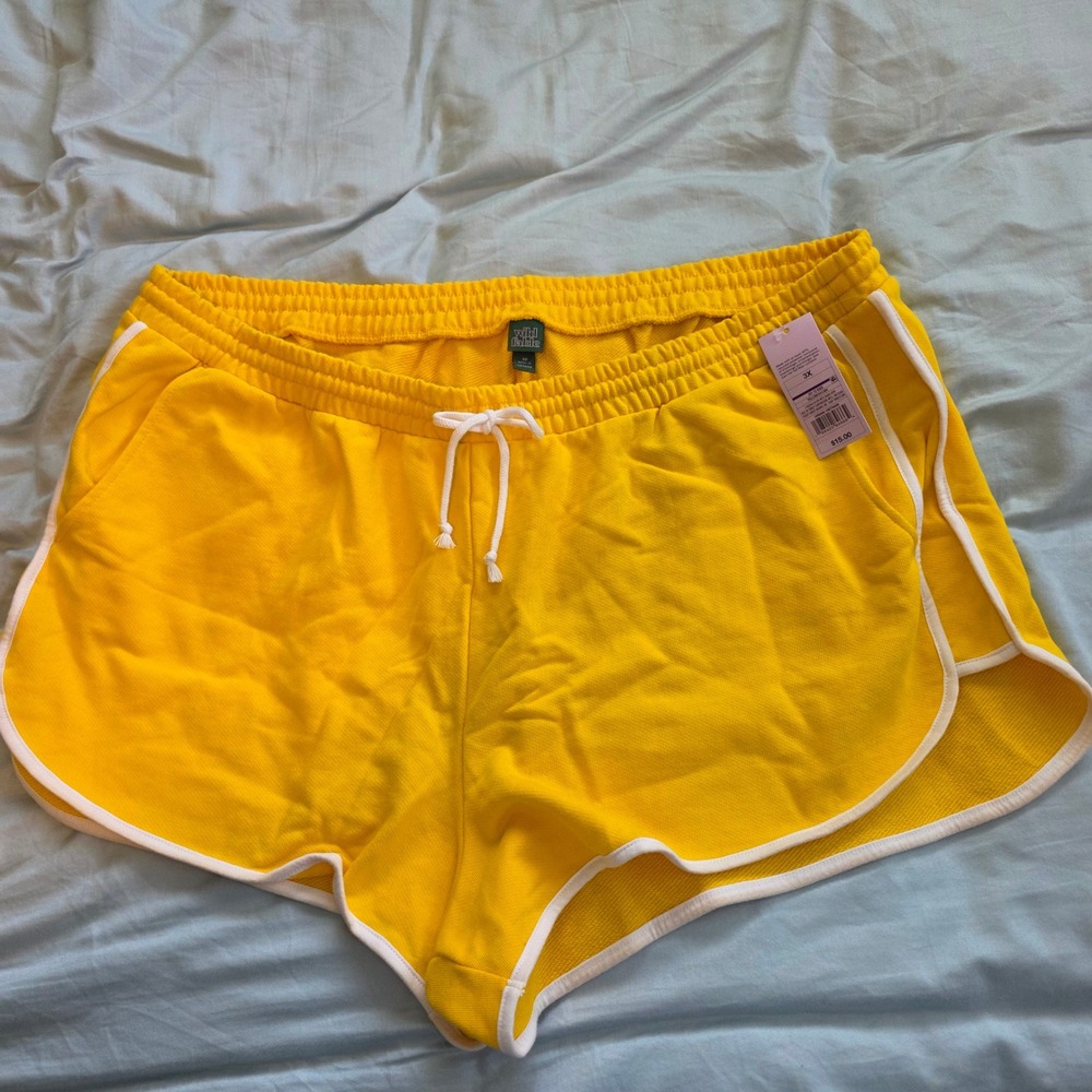Wild Fable Yellow Dolphin Shorts with White Trim Women 3X NWT